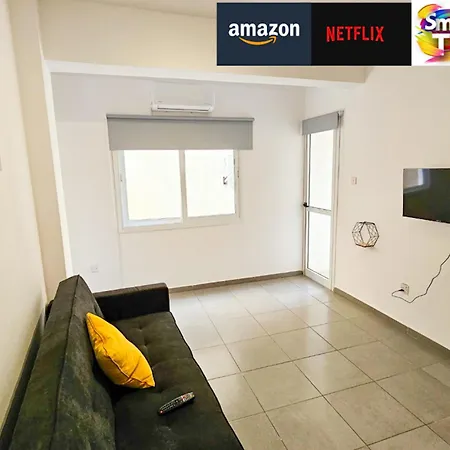Heaven Apartment, 150m From Chabad Lubavitch Larnaca